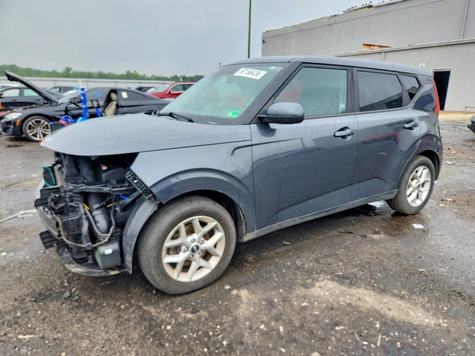KIA SOUL 2021 with VIN KNDJ23AU1M7737609 - Photo from auction
