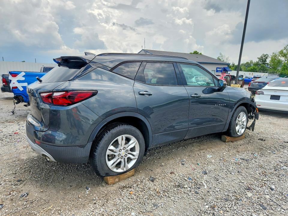 Photo 3 from auction – 2020 CHEVROLET BLAZER with VIN 3GNKBDRS7LS585923