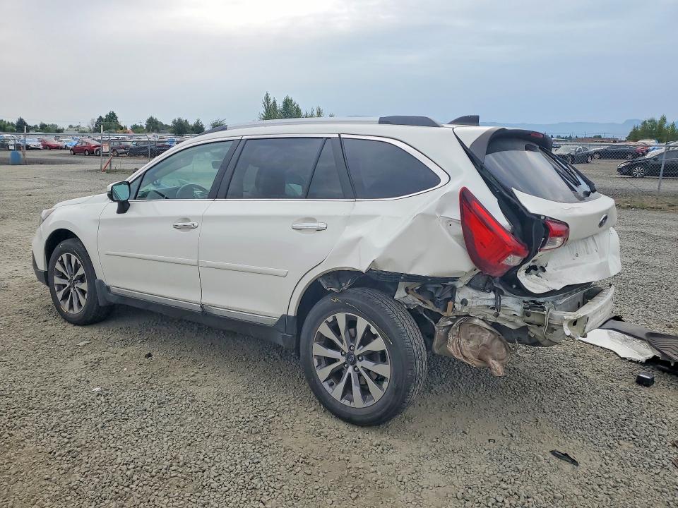 Photo 2 from auction – 2018 SUBARU OUTBACK with VIN 4S4BSETC2J3226347