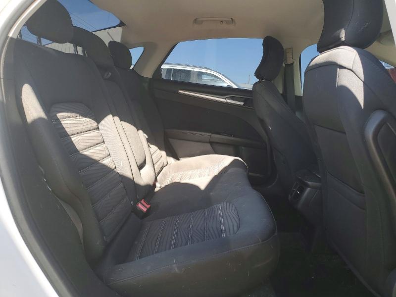 Zdjęcie 10 z aukcji – 2016 FORD FUSION z VIN 3FA6P0H75GR262331