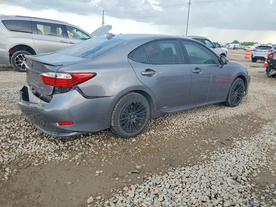 صورة رقم 3 من المزاد - 2015 LEXUS ES مع VIN JTHBW1GG4F2085839
