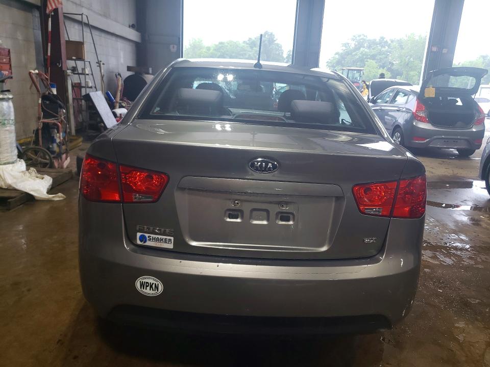 Photo 6 from auction – 2012 KIA FORTE with VIN KNAFU4A20C5632104