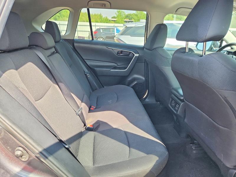 Photo 11 from auction – 2020 TOYOTA RAV4 with VIN 4T3MWRFV1LU008910