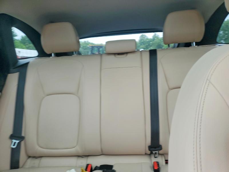 Photo 10 from auction – 2017 JAGUAR F-PACE with VIN SADCJ2BN1HA097606
