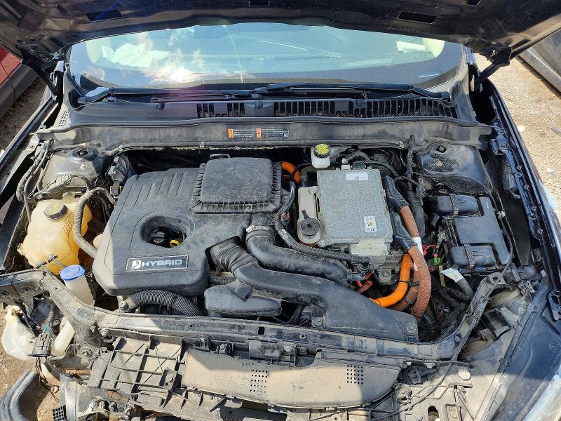 Photo 11 from auction – 2019 FORD FUSION with VIN 3FA6P0LU4KR131008