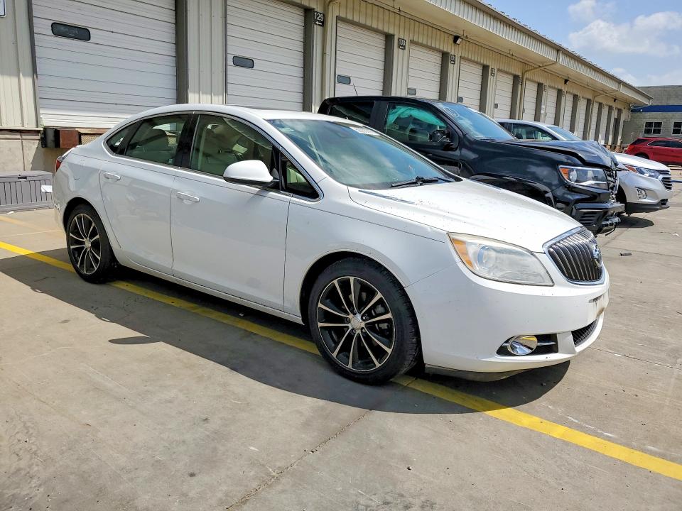 Photo 4 from auction – 2016 BUICK VERANO with VIN 1G4PW5SK2G4155110