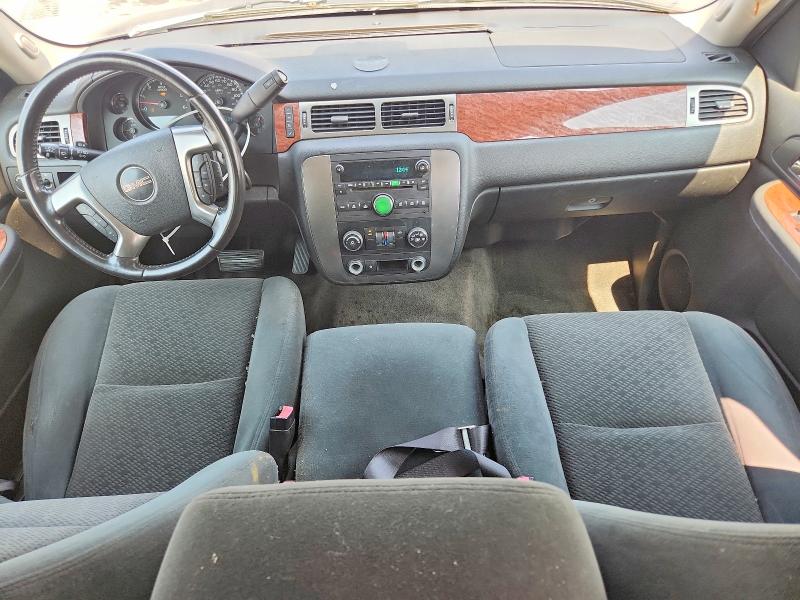 Photo 8 from auction – 2007 GMC YUKON with VIN 1GKFC13077R391645