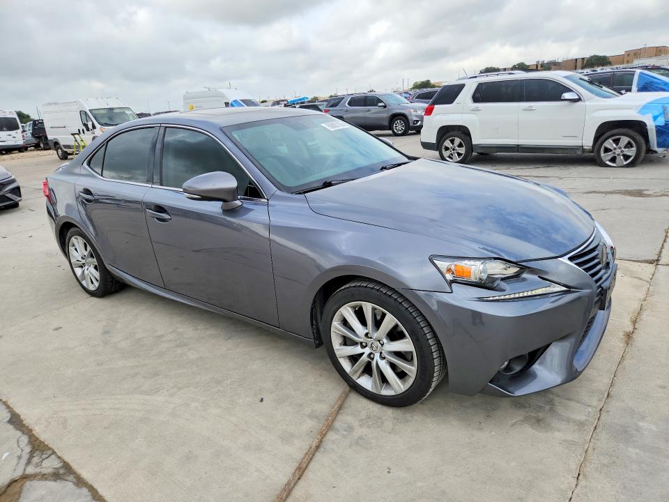 Photo 4 from auction – 2016 LEXUS IS with VIN JTHBA1D22G5031494