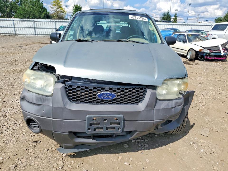Photo 5 from auction – 2005 FORD ESCAPE with VIN 1FMCU92Z45KA81982