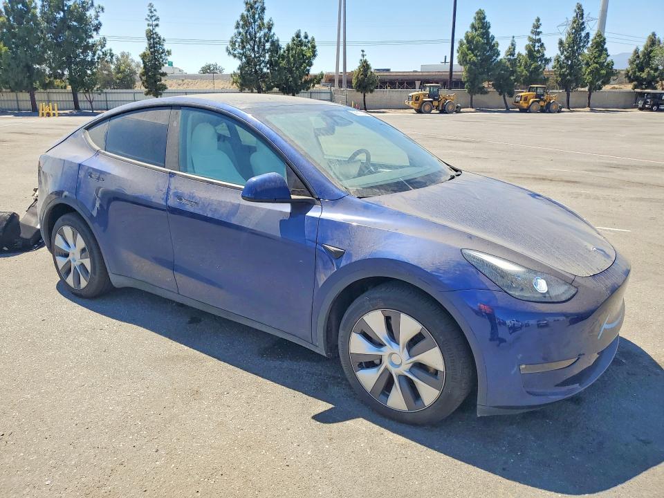 Photo 4 from auction – 2024 TESLA MODEL Y with VIN 7SAYGDEE4RF083704