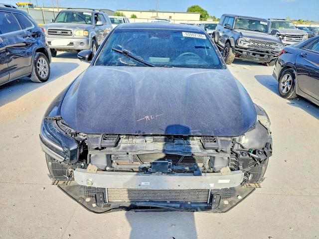 Photo 5 from auction – 2023 GENESIS G70 with VIN KMTG54TE4PU117843