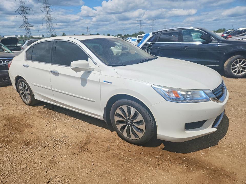 Photo 4 from auction – 2015 HONDA ACCORD with VIN 1HGCR6F70FA009120
