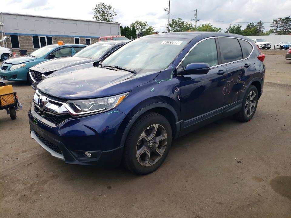 HONDA CR-V 2018 with VIN 7FARW2H54JE063949 - Photo from auction