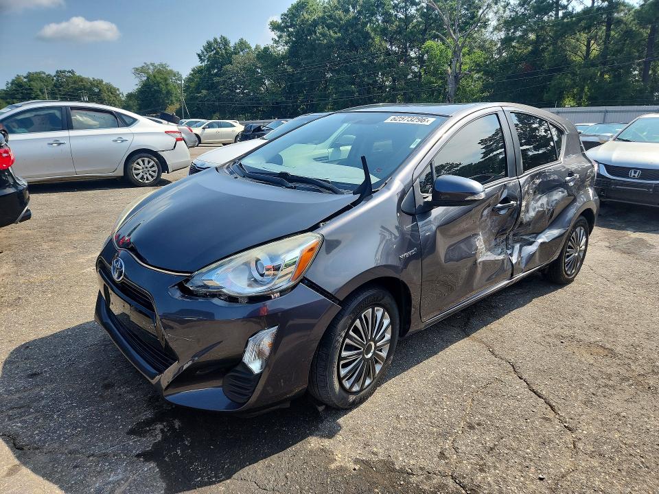 TOYOTA PRIUS C 2016 with VIN JTDKDTB34G1138229 - Photo from auction