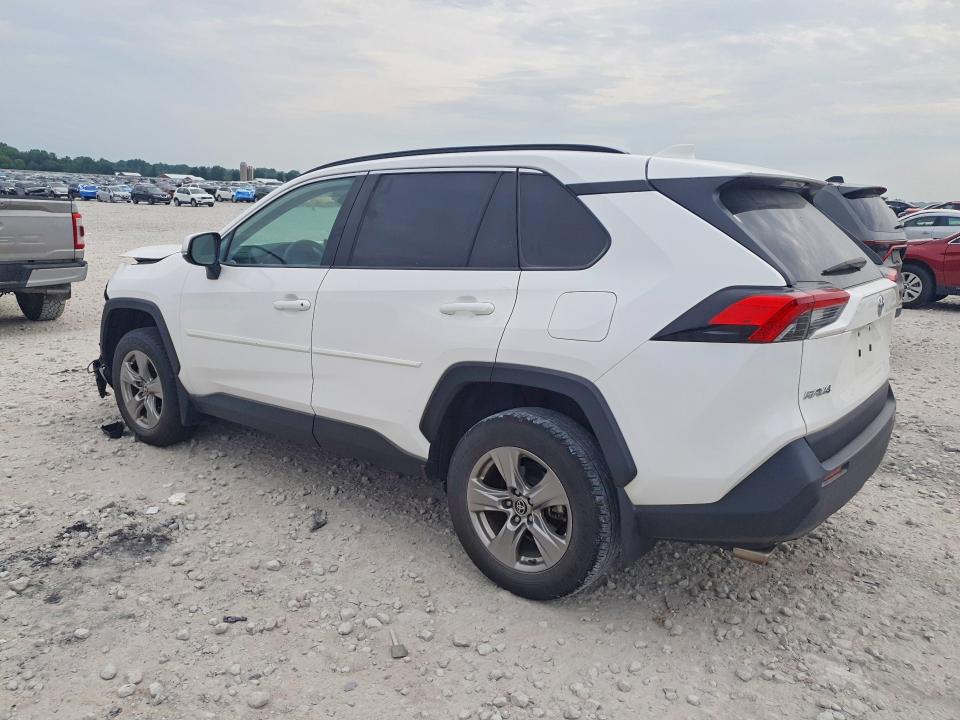 Photo 2 from auction – 2022 TOYOTA RAV4 with VIN 2T3P1RFV7NC309861