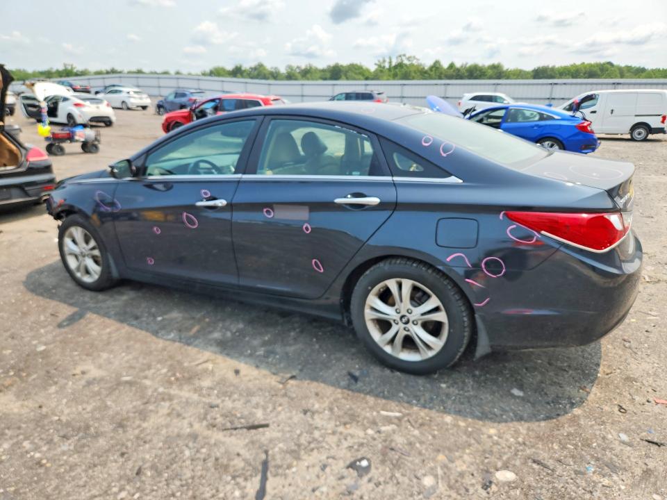Photo 2 from auction – 2011 HYUNDAI SONATA with VIN 5NPEC4AC9BH123332