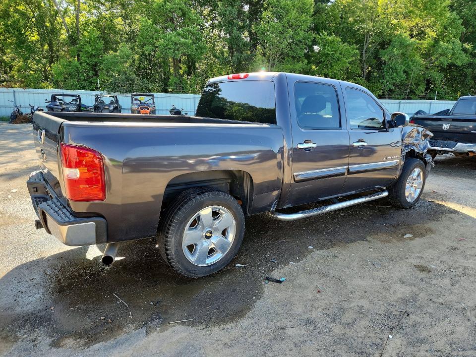 Photo 3 from auction – 2011 CHEVROLET SILVERADO with VIN 3GCPCSE03BG256416