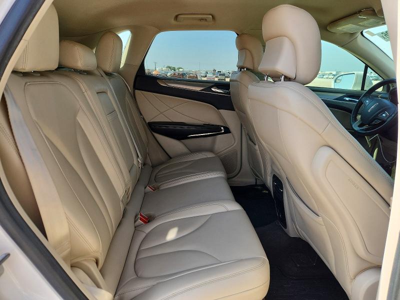 Photo 11 from auction – 2017 LINCOLN MKC with VIN 5LMCJ1C92HUL54397