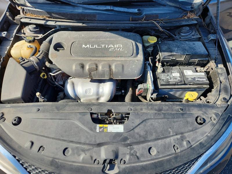 Photo 11 from auction – 2015 CHRYSLER 200 with VIN 1C3CCCAB4FN558875