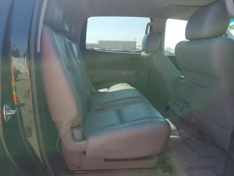 Photo 10 from auction – 2011 TOYOTA TUNDRA with VIN 5TFDM5F16BX020475
