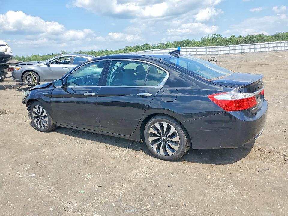 Photo 2 from auction – 2015 HONDA ACCORD with VIN 1HGCR6F58FA014130