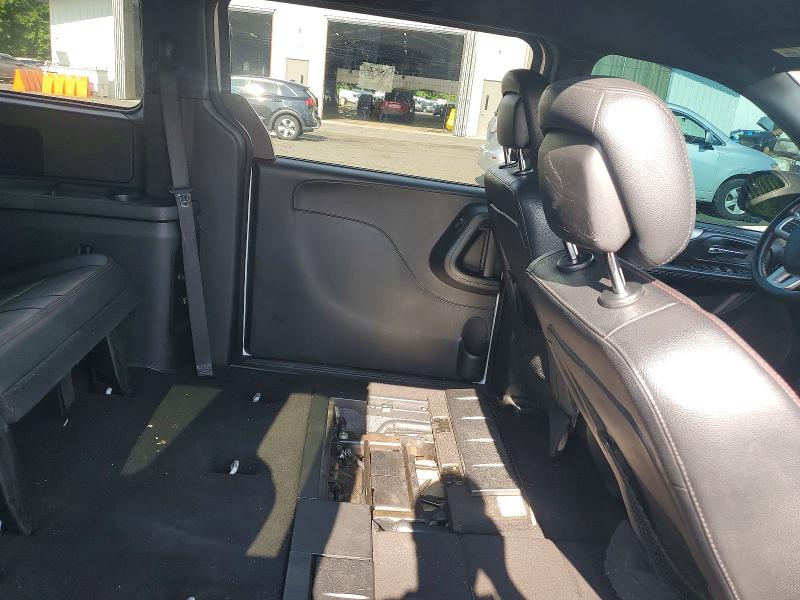 Photo 11 from auction – 2016 DODGE GRAND CARAVAN with VIN 2C4RDGEG9GR330164