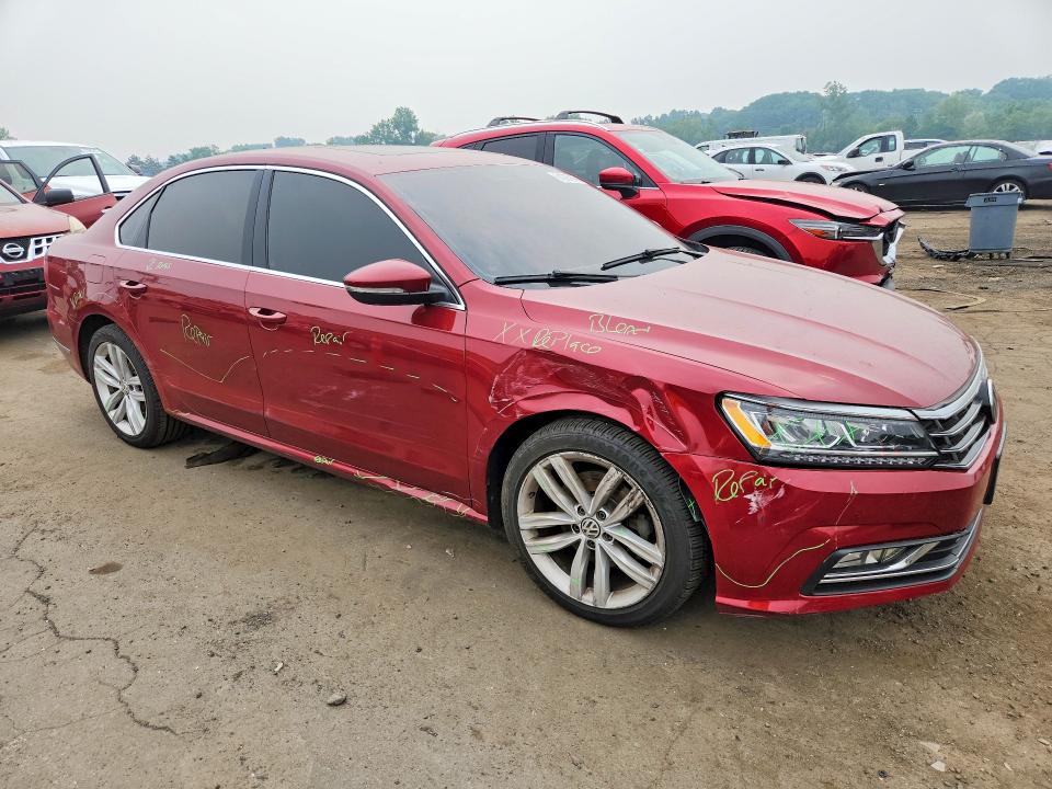 Zdjęcie 4 z aukcji – 2018 VOLKSWAGEN PASSAT z VIN 1VWBA7A38JC026253