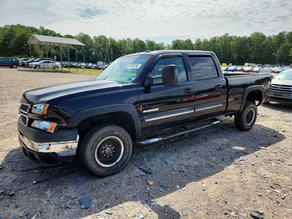 2005 CHEVROLET SILVERADO - Търг №61593736