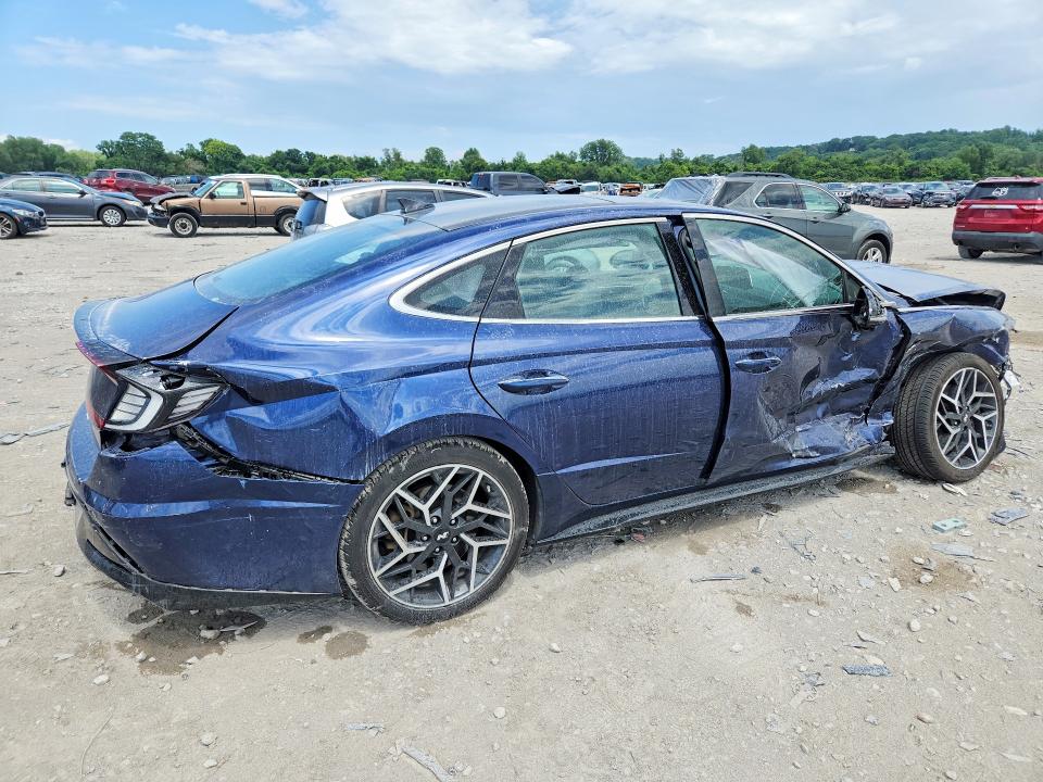 Photo 3 from auction – 2021 HYUNDAI SONATA with VIN 5NPEK4JC7MH131709