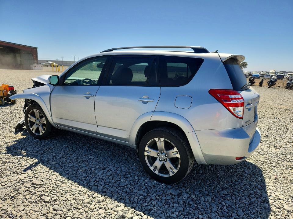 Photo 2 from auction – 2010 TOYOTA RAV4 with VIN JTMRK4DV7A5089133