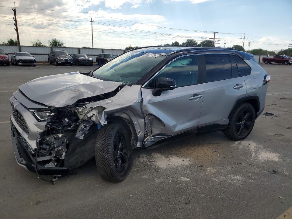 TOYOTA RAV4 2021 z numerem VIN 4T3E6RFV4MU055905 - Zdjęcie z aukcji