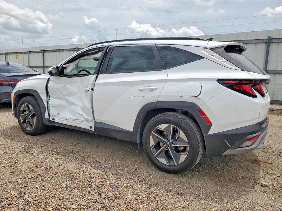 Photo 2 from auction – 2025 HYUNDAI TUCSON with VIN 5NMJB3DE4SH503930