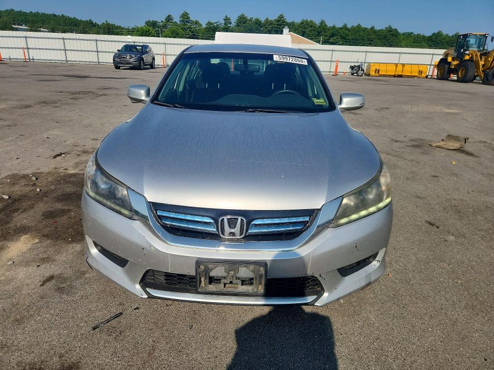 Photo 5 from auction – 2015 HONDA ACCORD with VIN 1HGCR6F36FA002251