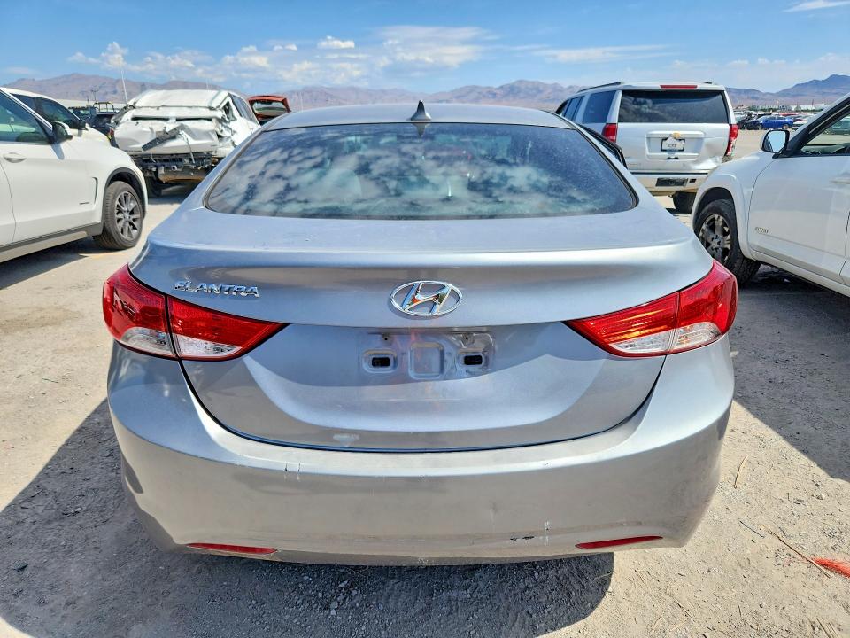 Photo 6 from auction – 2013 HYUNDAI ELANTRA with VIN KMHDH4AE1DU953600
