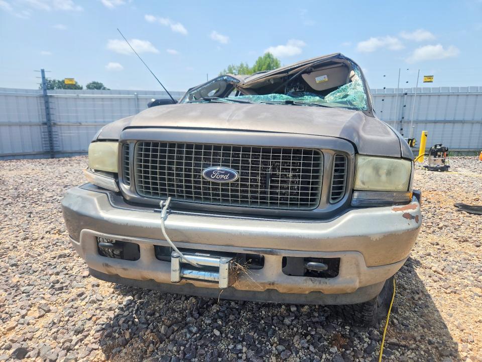 Photo 5 from auction – 2003 FORD EXCURSION with VIN 1FMSU45F83EA42517