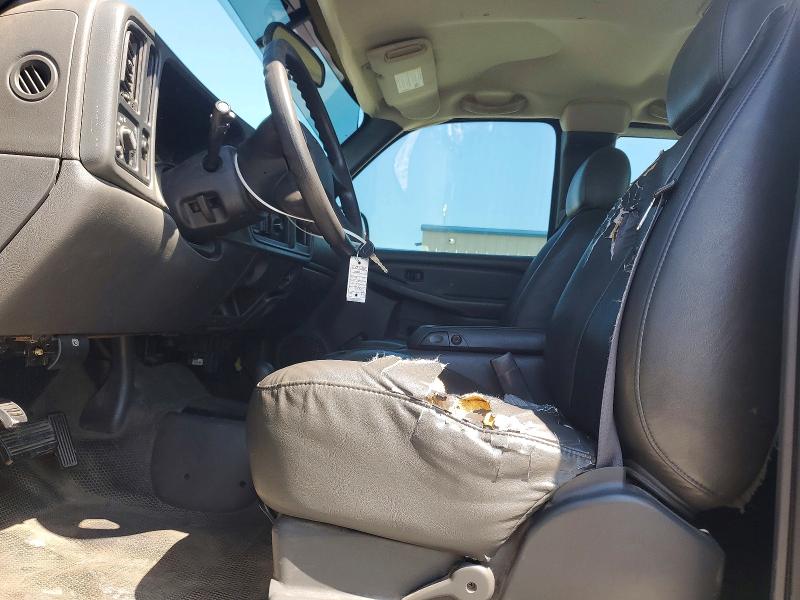 Photo 7 from auction – 2005 GMC NEW SIERRA with VIN 2GTEK19B351283564