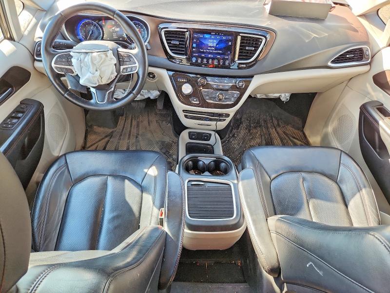 Photo 8 from auction – 2017 CHRYSLER PACIFICA with VIN 2C4RC1EG8HR591755