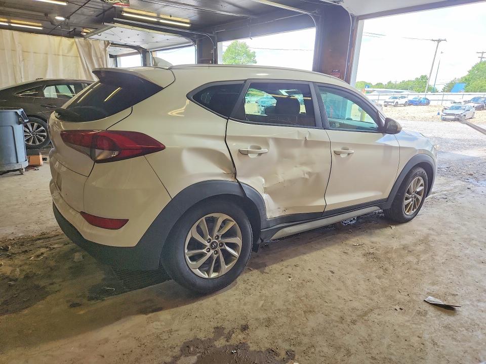 Photo 3 from auction – 2018 HYUNDAI TUCSON with VIN KM8J33A44JU613355