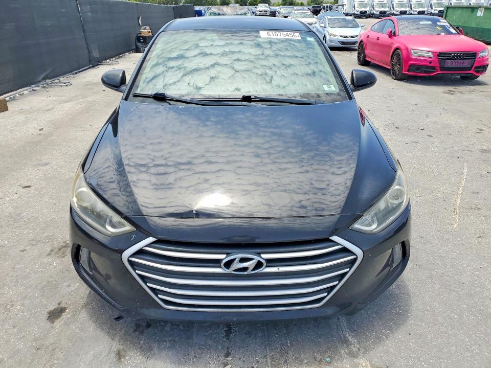 Photo 5 from auction – 2017 HYUNDAI ELANTRA with VIN 5NPD94LA6HH074931
