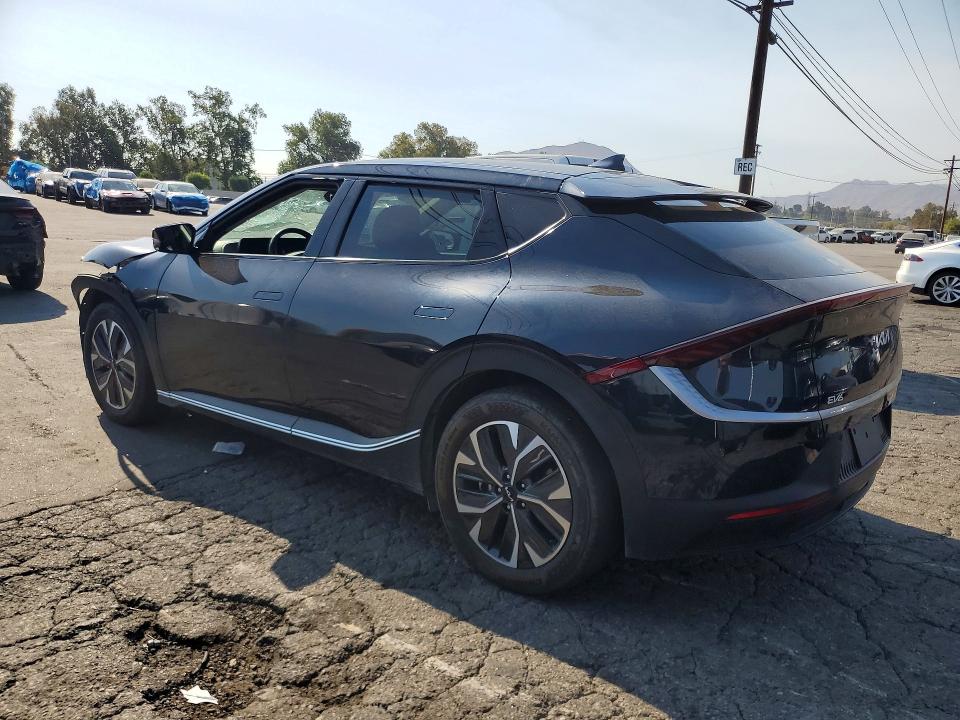 Zdjęcie 2 z aukcji – 2024 KIA EV6 z VIN KNDC34LA0R5620220