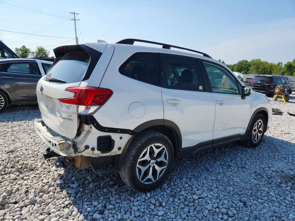 Photo 3 from auction – 2021 SUBARU FORESTER with VIN JF2SKAFC6MH491631