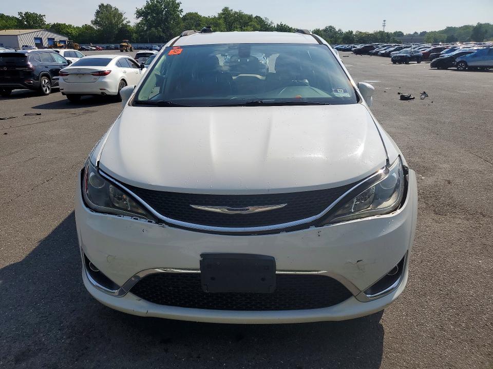 Photo 5 from auction – 2017 CHRYSLER PACIFICA with VIN 2C4RC1BG9HR621771