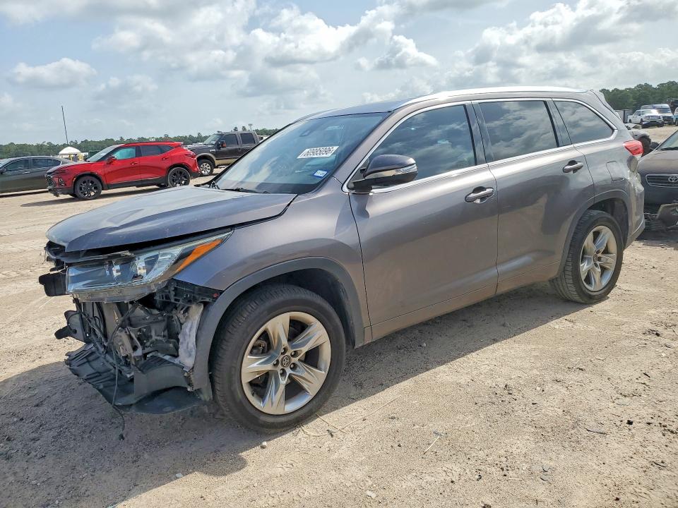 TOYOTA HIGHLANDER 2018 مع رقم تعريف المركبة 5TDYZRFH9JS268165 - صورة من المزاد