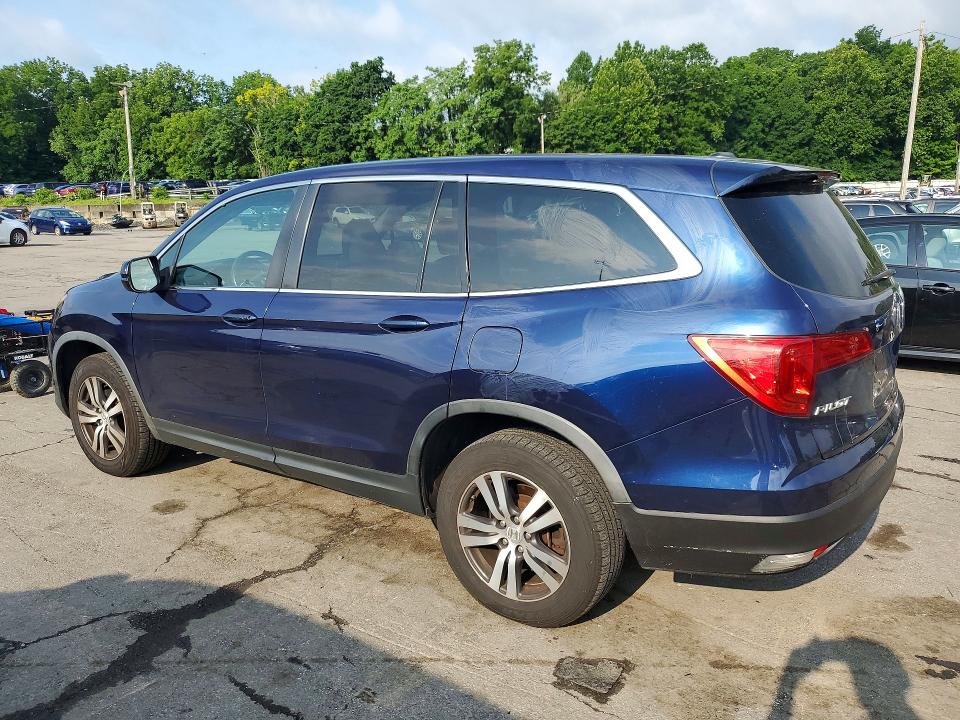 Photo 2 from auction – 2017 HONDA PILOT with VIN 5FNYF6H59HB077757