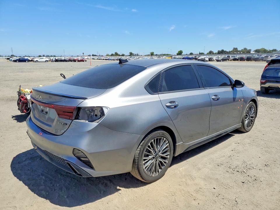 Photo 3 from auction – 2024 KIA FORTE with VIN 3KPF54AD4RE782828