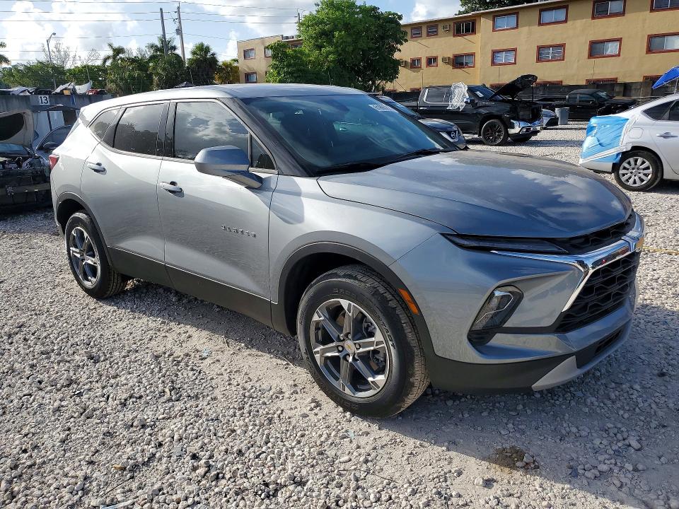 Photo 4 from auction – 2026 CHEVROLET BLAZER with VIN 3GNKBCR48TS149738