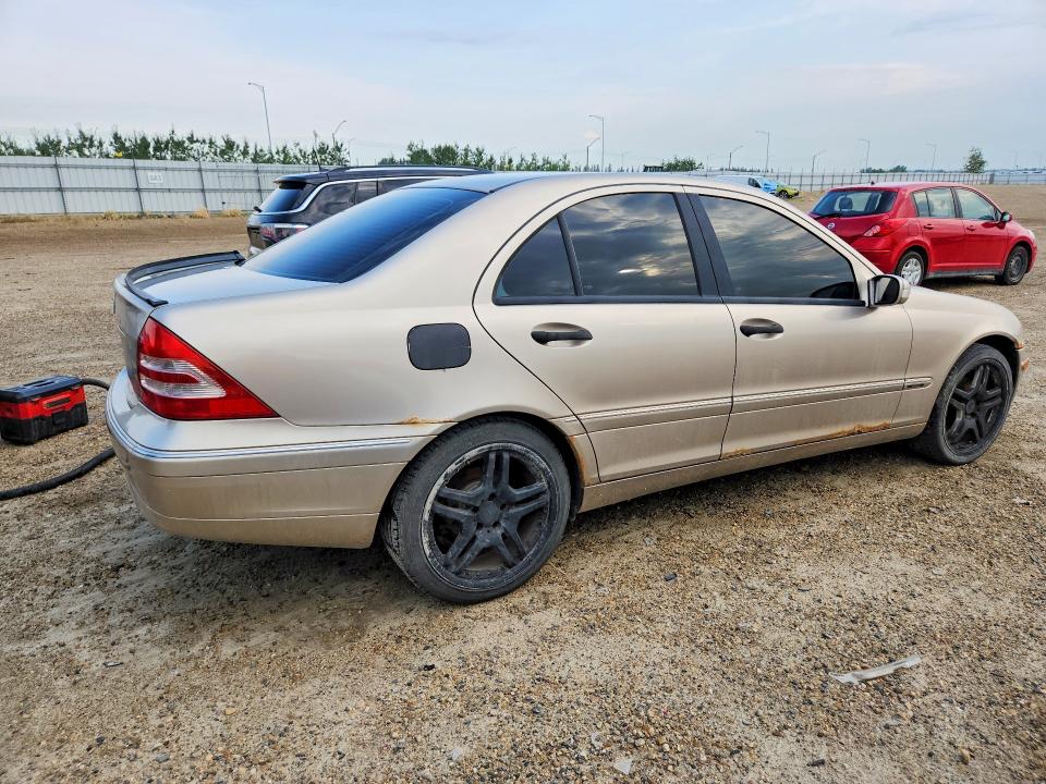 Photo 3 from auction – 2003 MERCEDES-BENZ C with VIN WDBRF61J63F344240