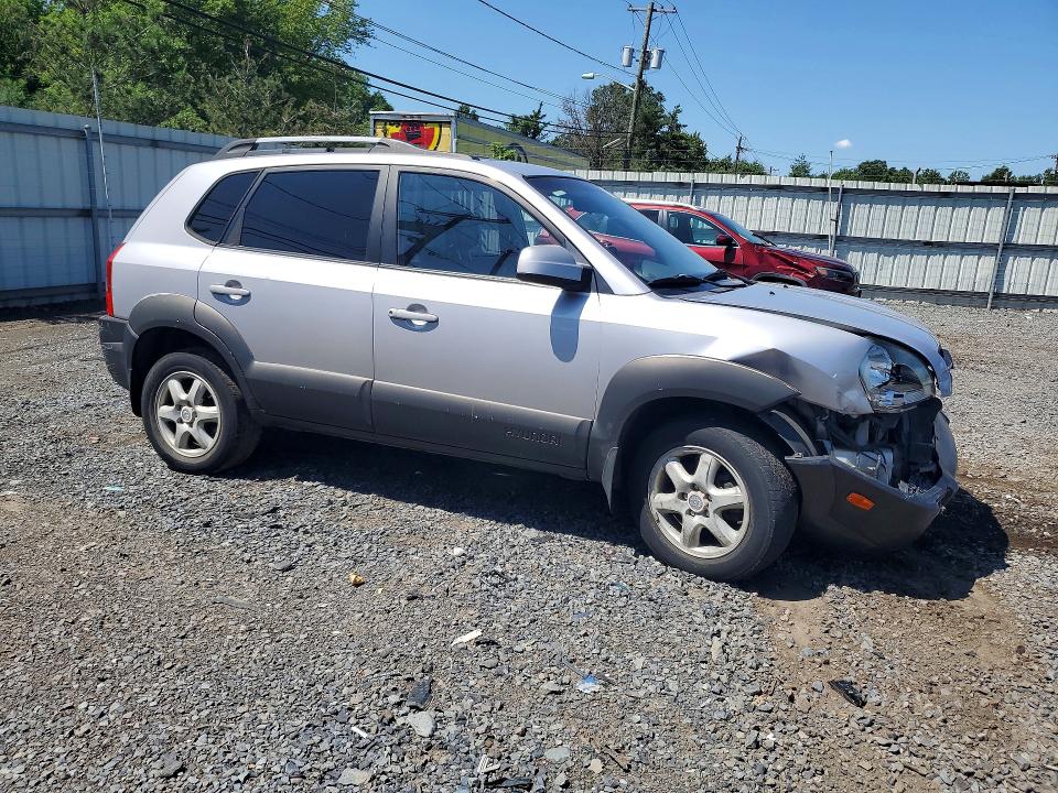 Photo 4 from auction – 2005 HYUNDAI TUCSON with VIN KM8JN12D05U079970