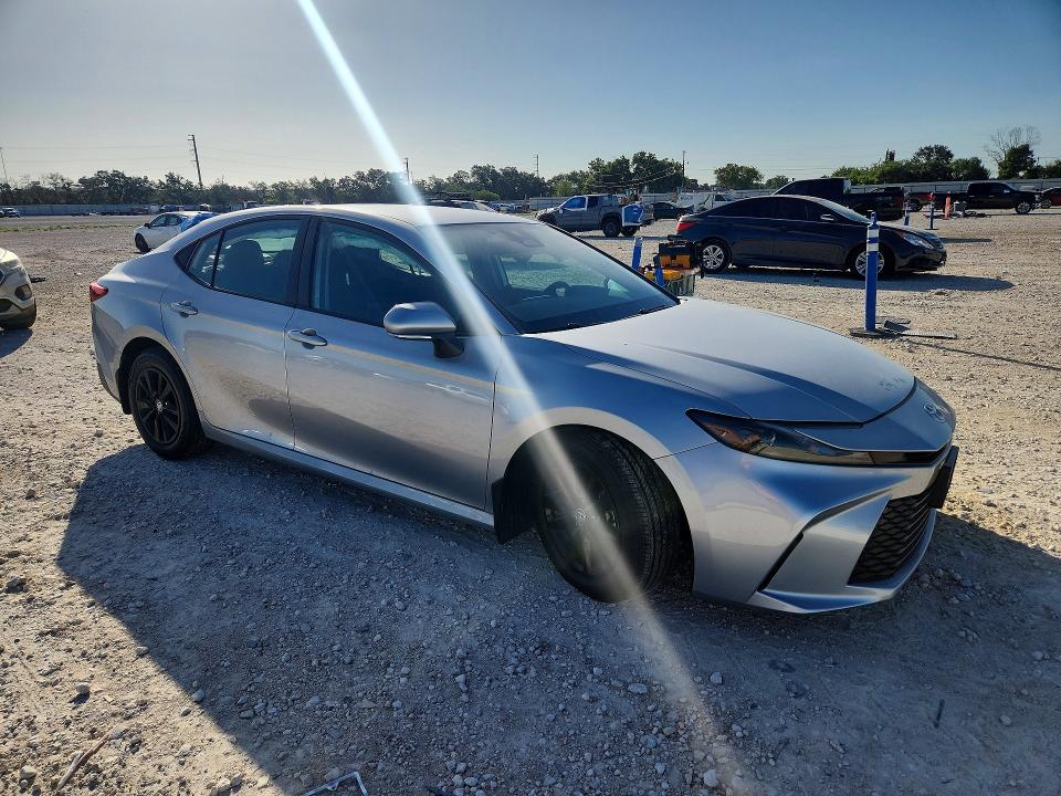 Photo 4 from auction – 2026 TOYOTA CAMRY with VIN 4T1DAACK9TU672374
