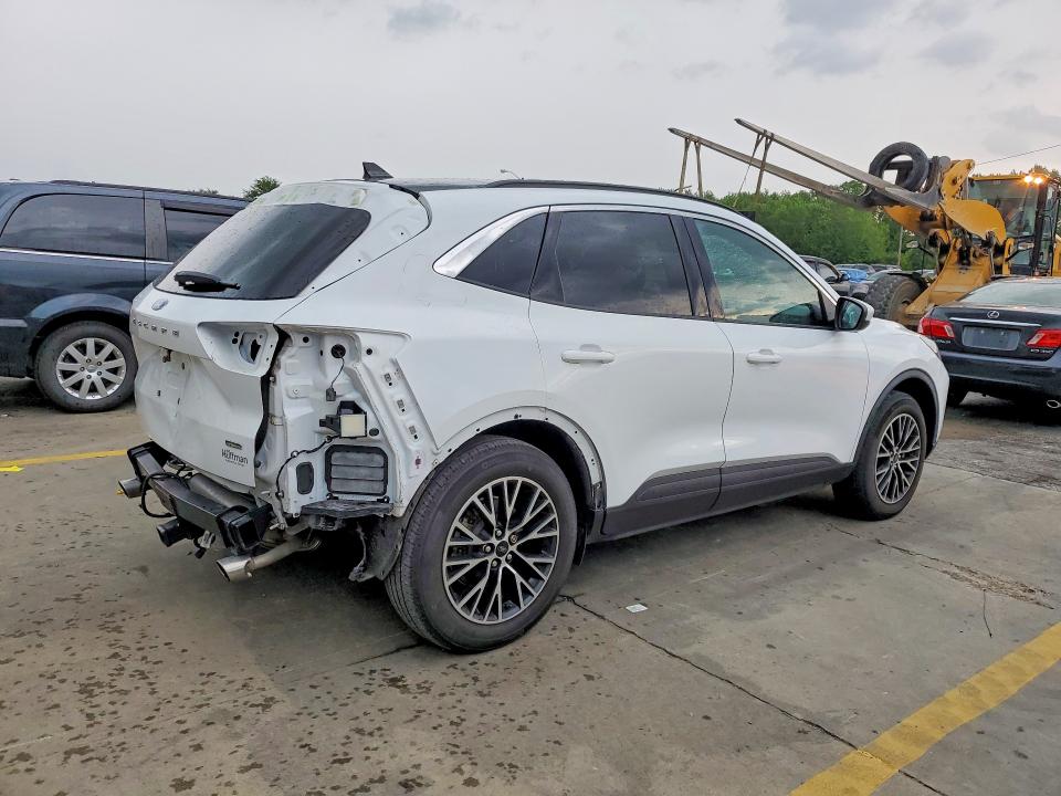 Photo 3 from auction – 2023 FORD ESCAPE with VIN 1FMCU0E11PUA24812